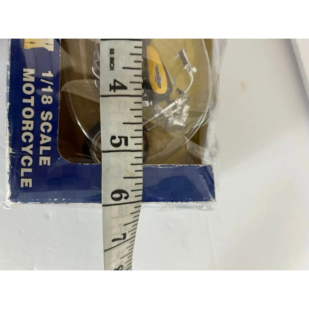 Maisto Honda Valkyrie F6 Road & Track 1/18 Scale Die Cast Motorcycle Yellow